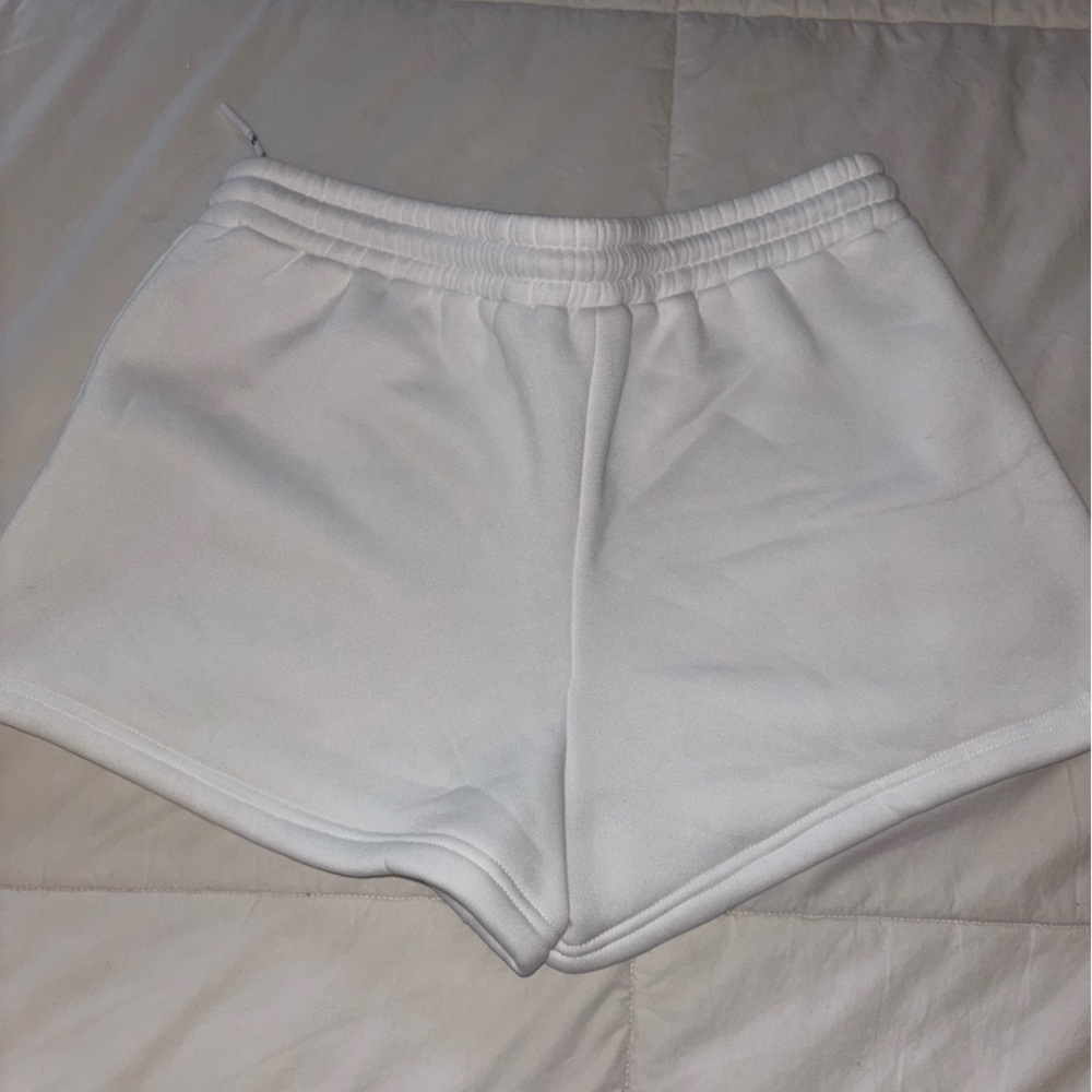 3/$40❗️Missguided White Women's Shorts - Picture 13 of 13